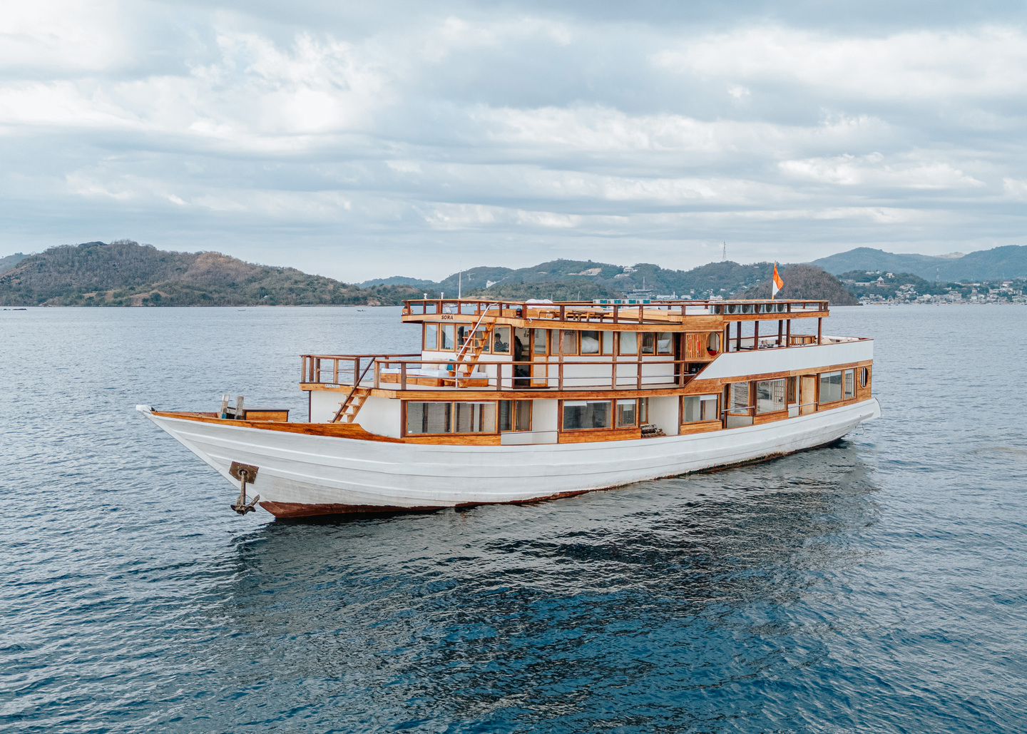Open Trips 3D2N by Sora Deluxe Phinisi - Komodo Sharing Tours