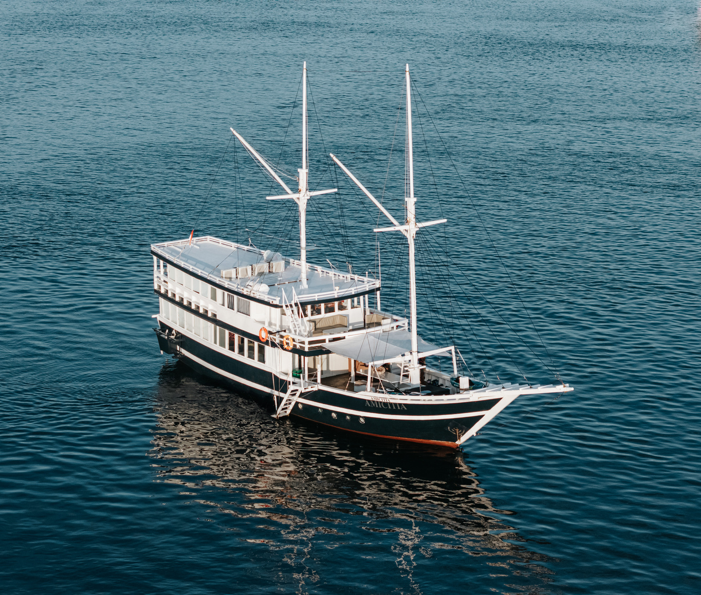 Open Trip 3D2N by Tara Luxury Phinisi - Komodo Sharing Tours